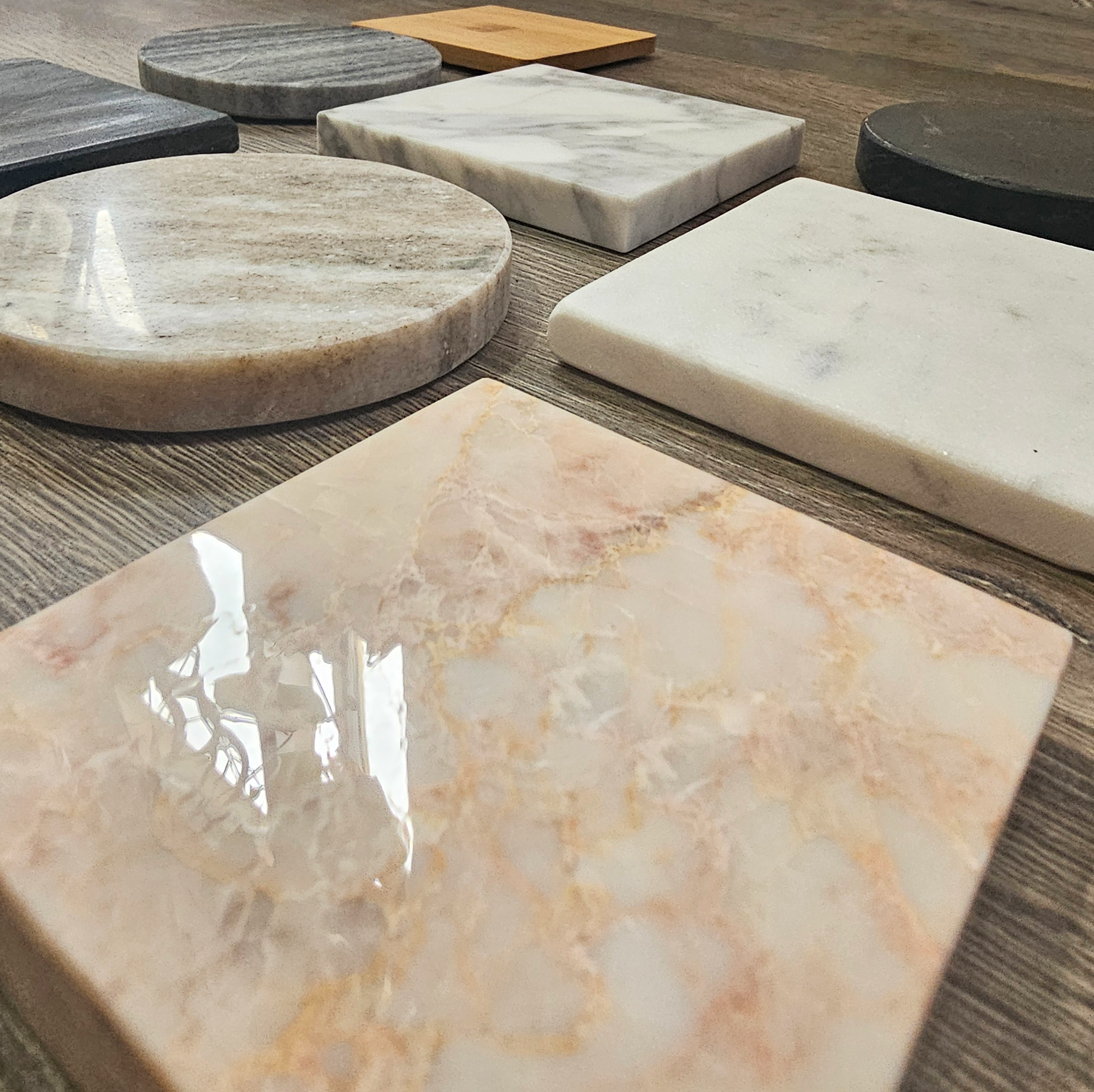 sokkels in diverse steensoorten sokkels in diverse steensoorten waaronder marmer