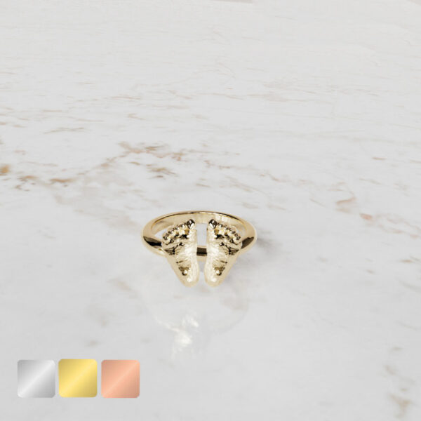 ring met babyvoetjes