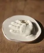 smalle ring met afdruk van kindje